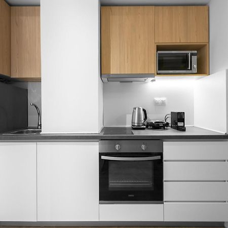 Denizen Boutique Apartments, Nilie Hospitality Mgmt Солун Екстериор снимка