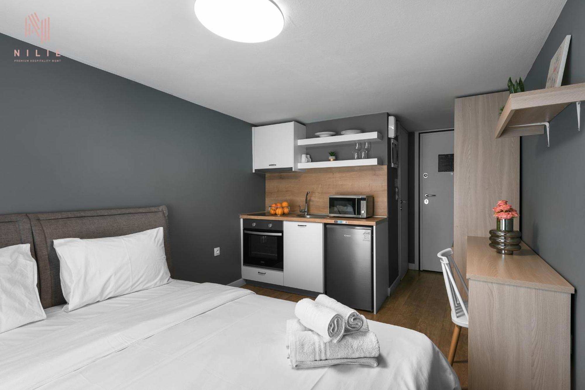 Denizen Boutique Apartments, Nilie Hospitality Mgmt Солун Екстериор снимка