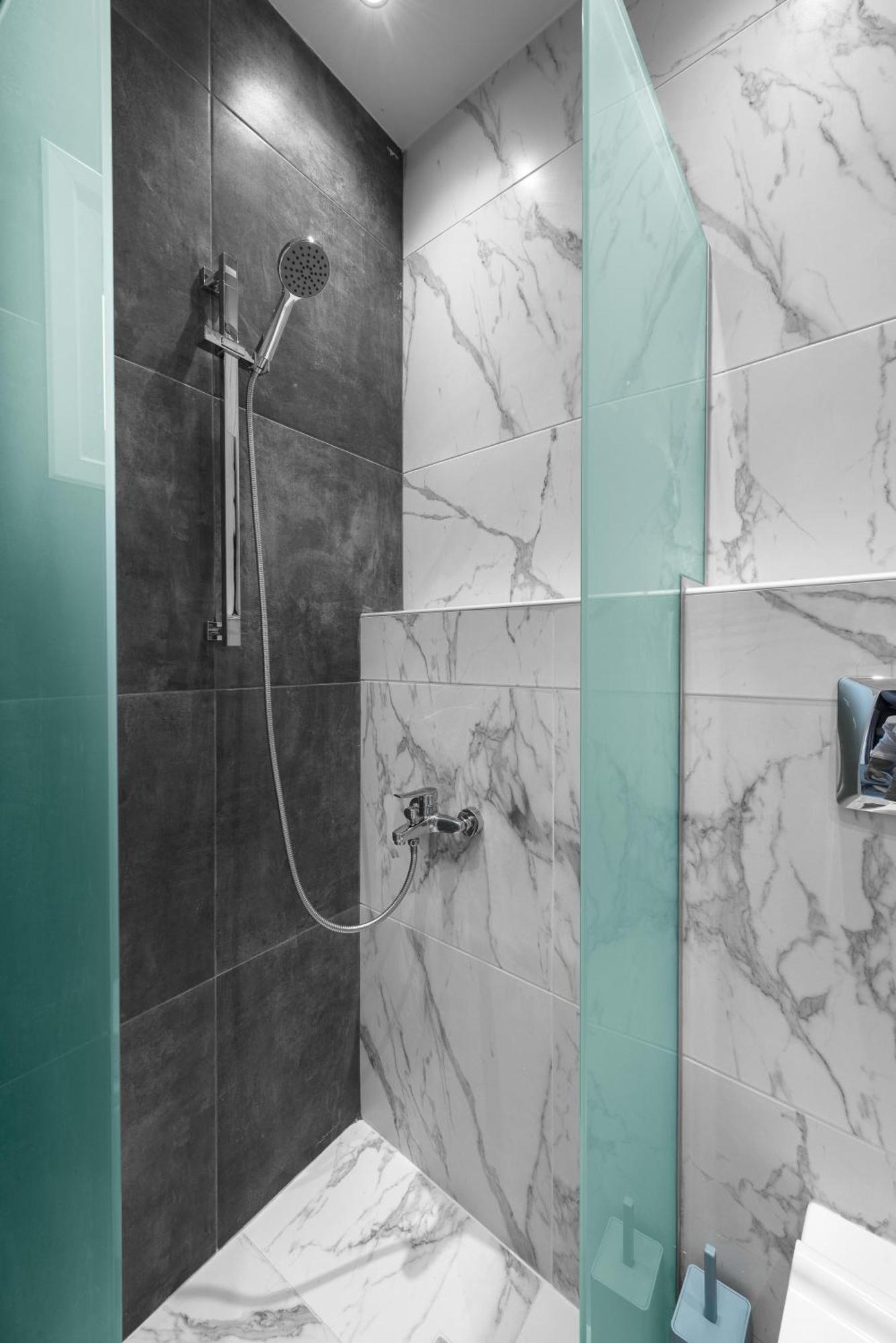 Denizen Boutique Apartments, Nilie Hospitality Mgmt Солун Екстериор снимка