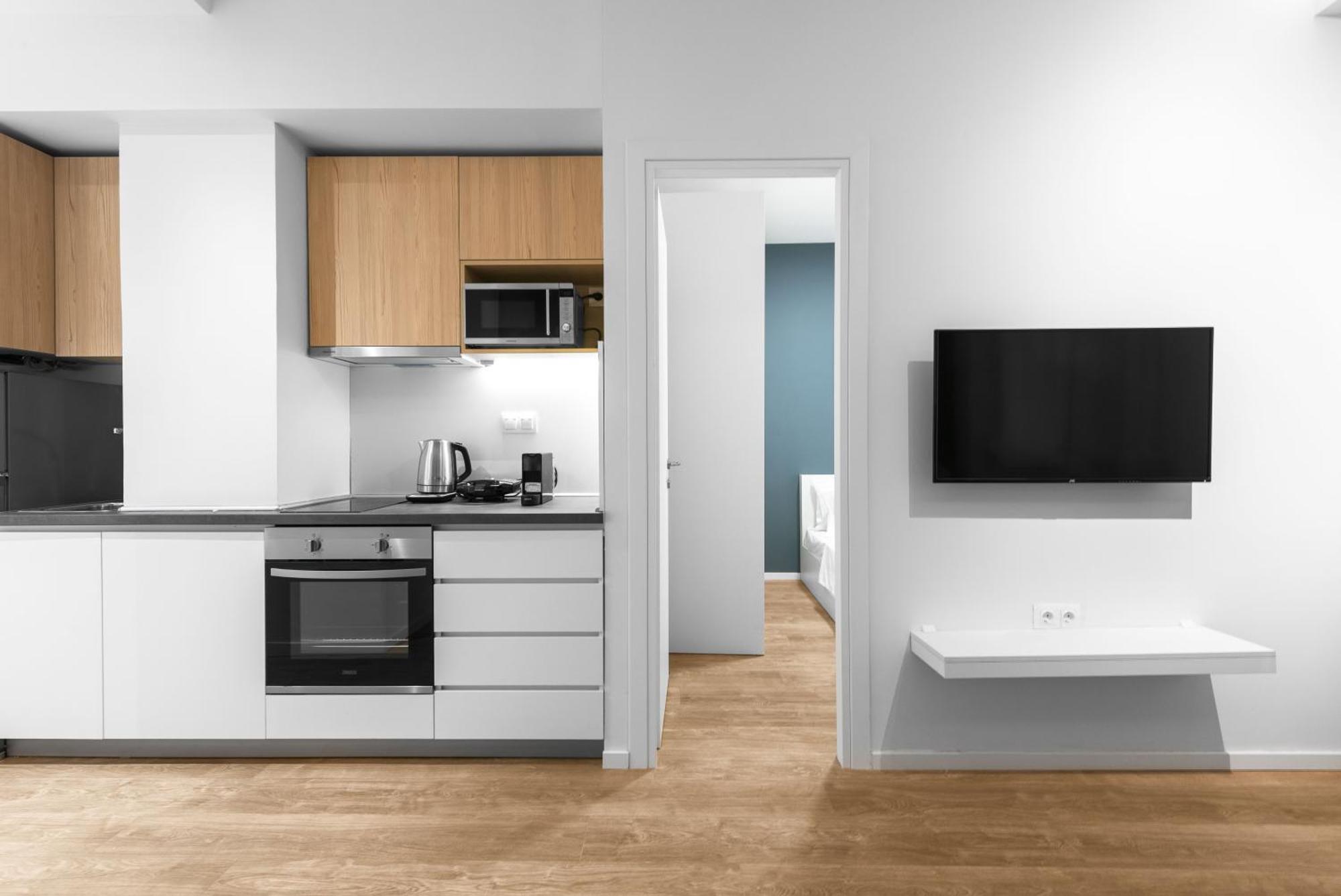Denizen Boutique Apartments, Nilie Hospitality Mgmt Солун Екстериор снимка