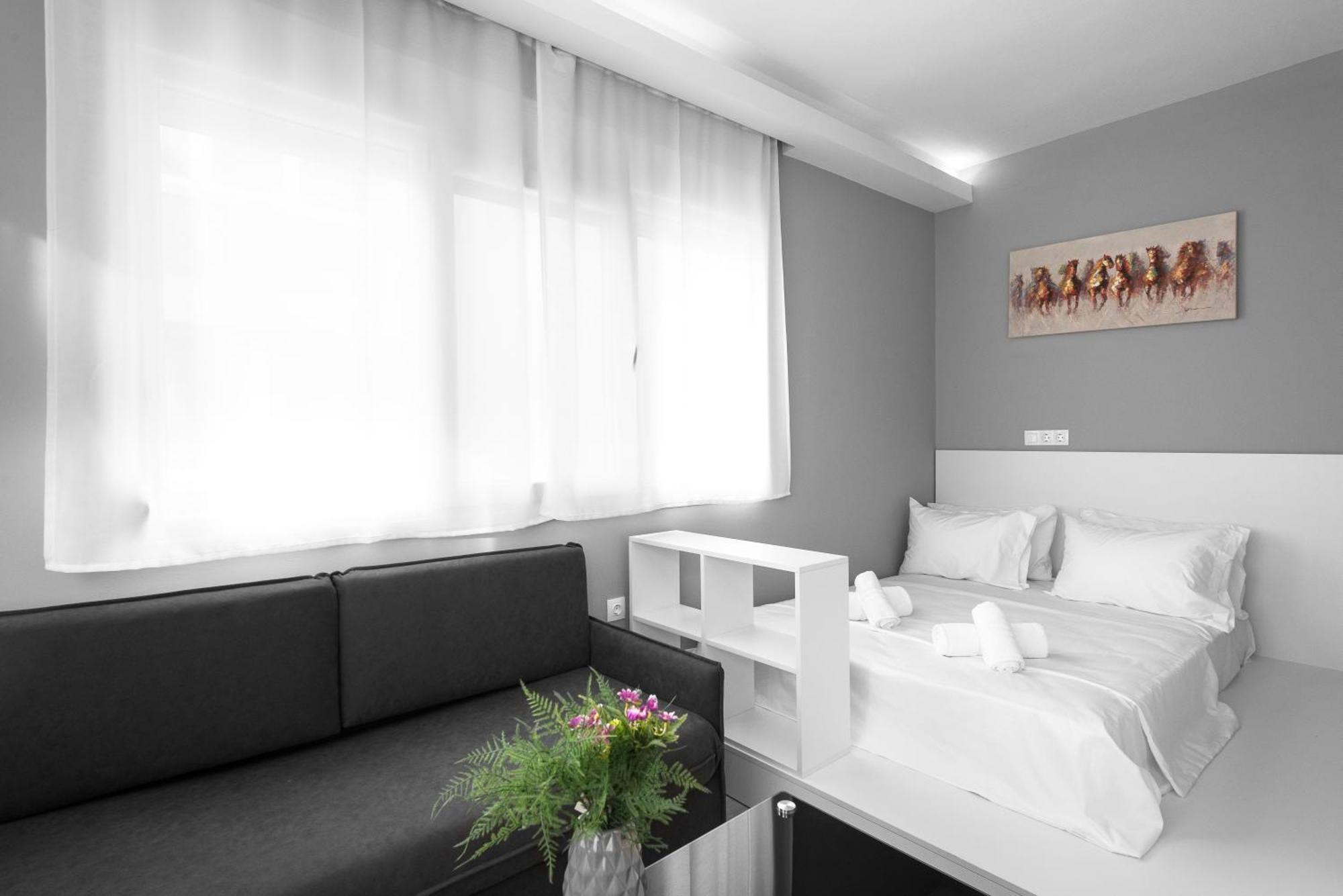 Denizen Boutique Apartments, Nilie Hospitality Mgmt Солун Екстериор снимка