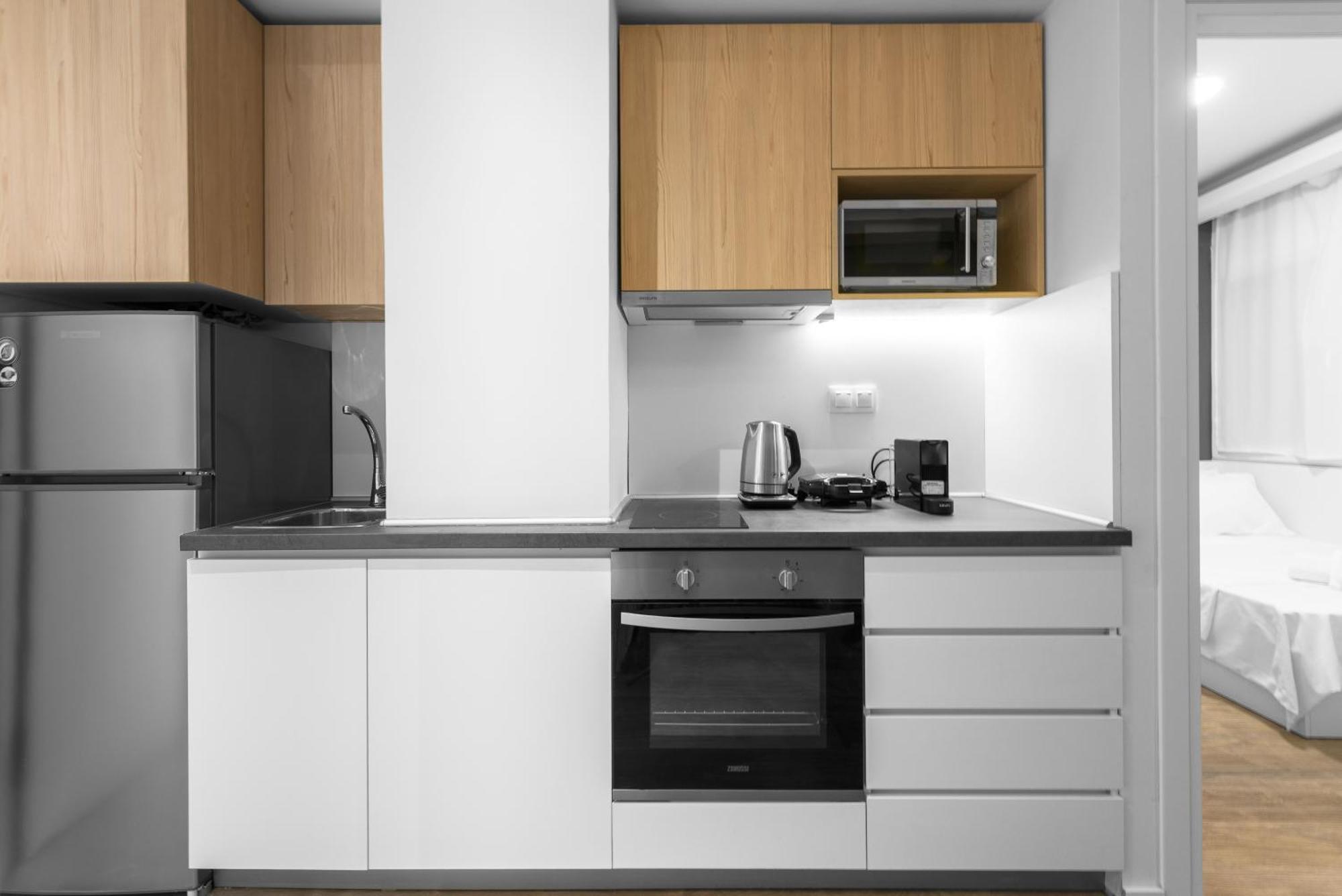 Denizen Boutique Apartments, Nilie Hospitality Mgmt Солун Екстериор снимка