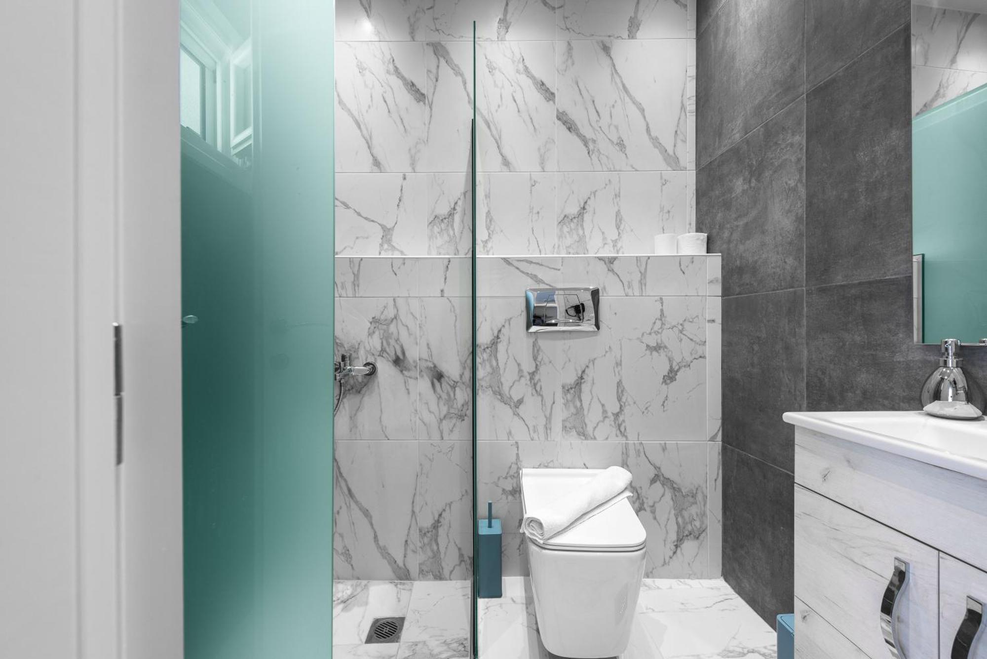 Denizen Boutique Apartments, Nilie Hospitality Mgmt Солун Екстериор снимка