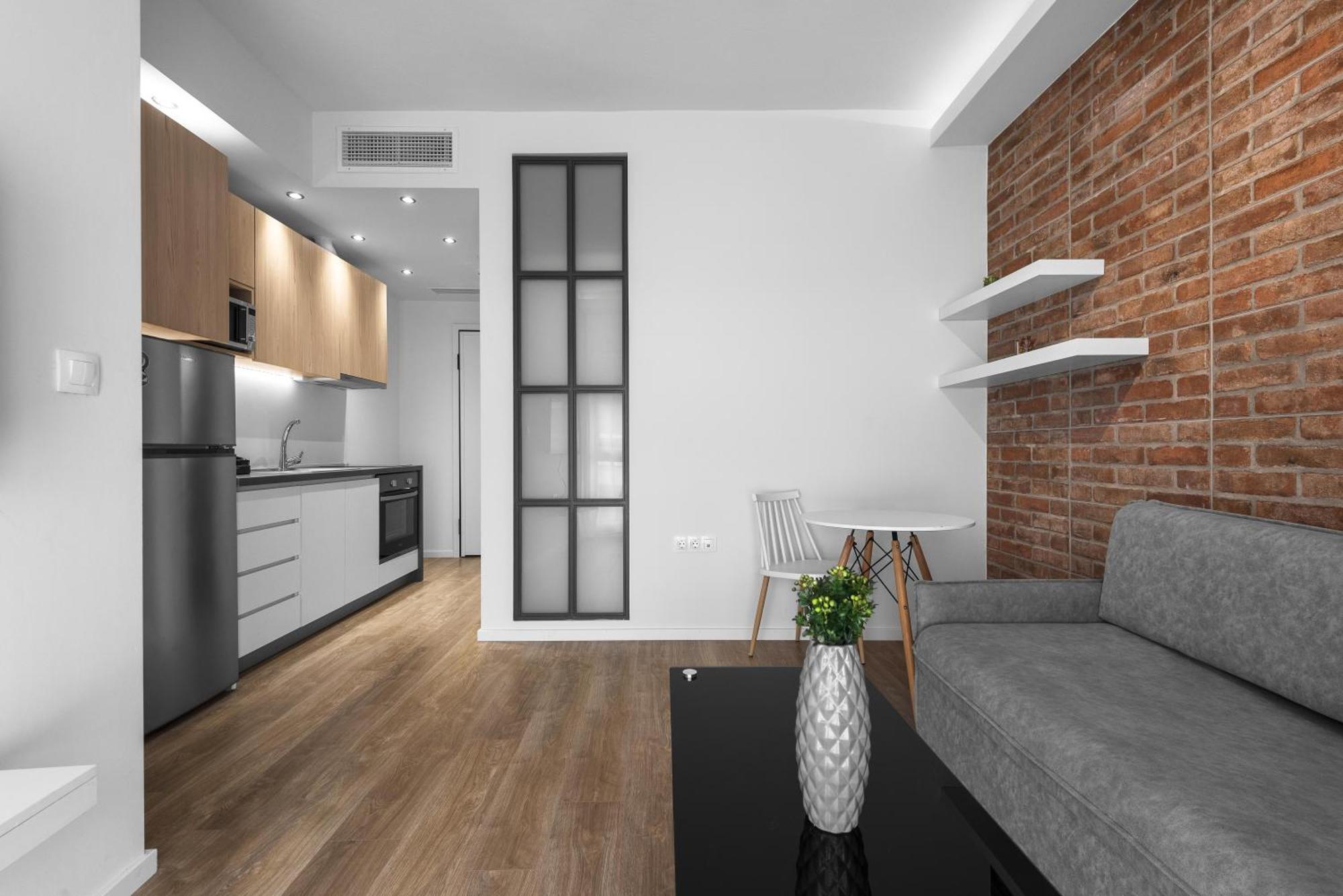 Denizen Boutique Apartments, Nilie Hospitality Mgmt Солун Екстериор снимка