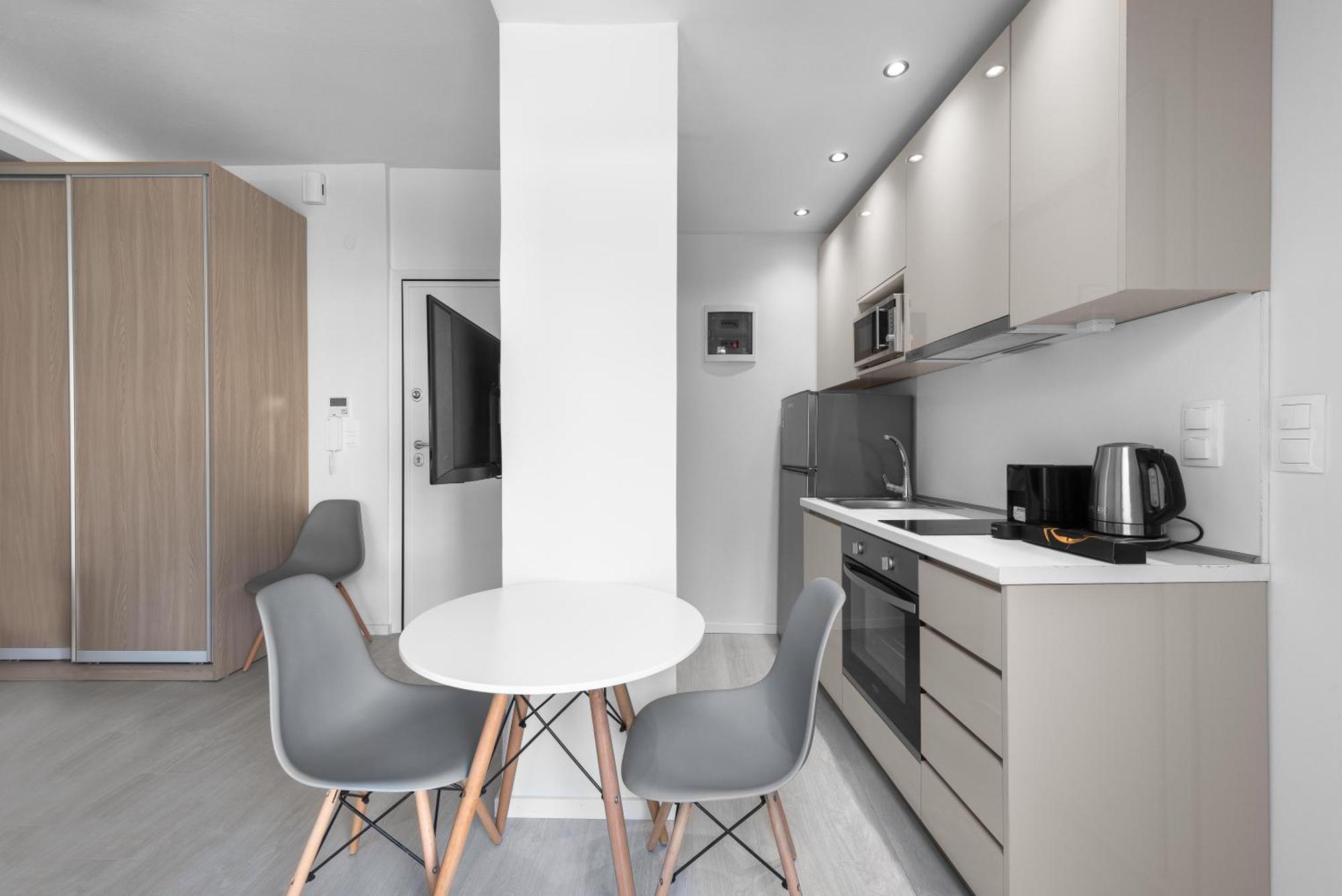 Denizen Boutique Apartments, Nilie Hospitality Mgmt Солун Екстериор снимка